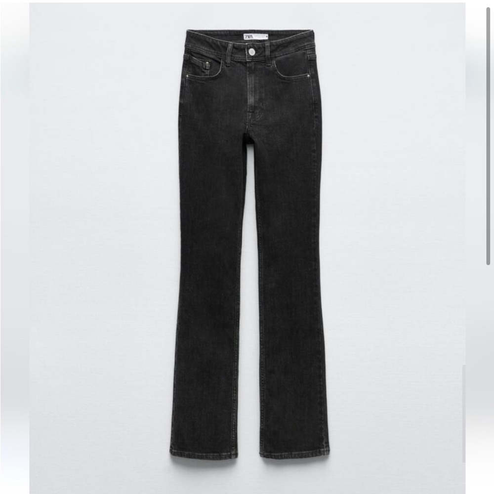 Zara Hight Rise Slit Jeans! NWT